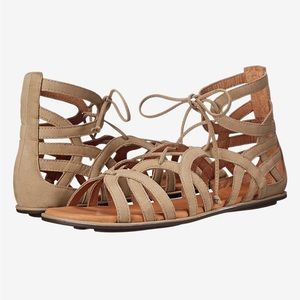 Gentle souls by Kenneth gladiator sandal size 8 light tan